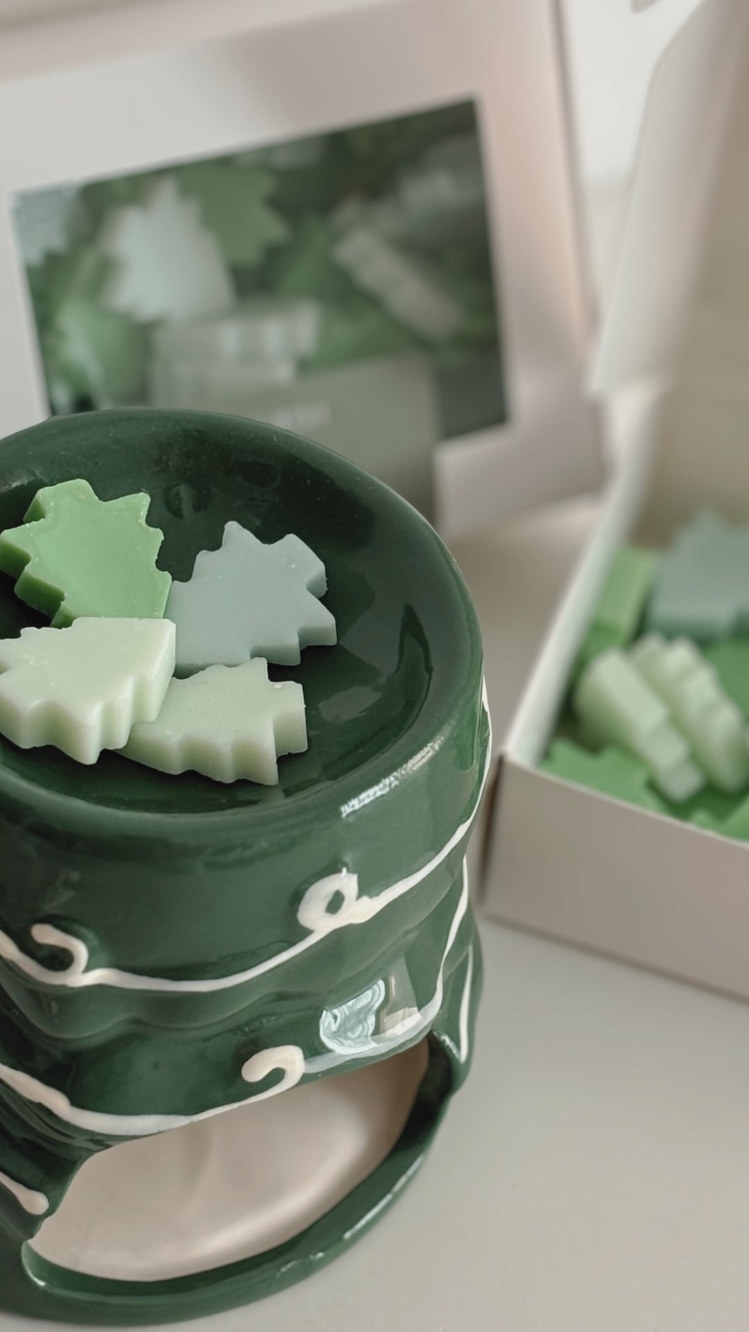Wax Melts Under The Tree