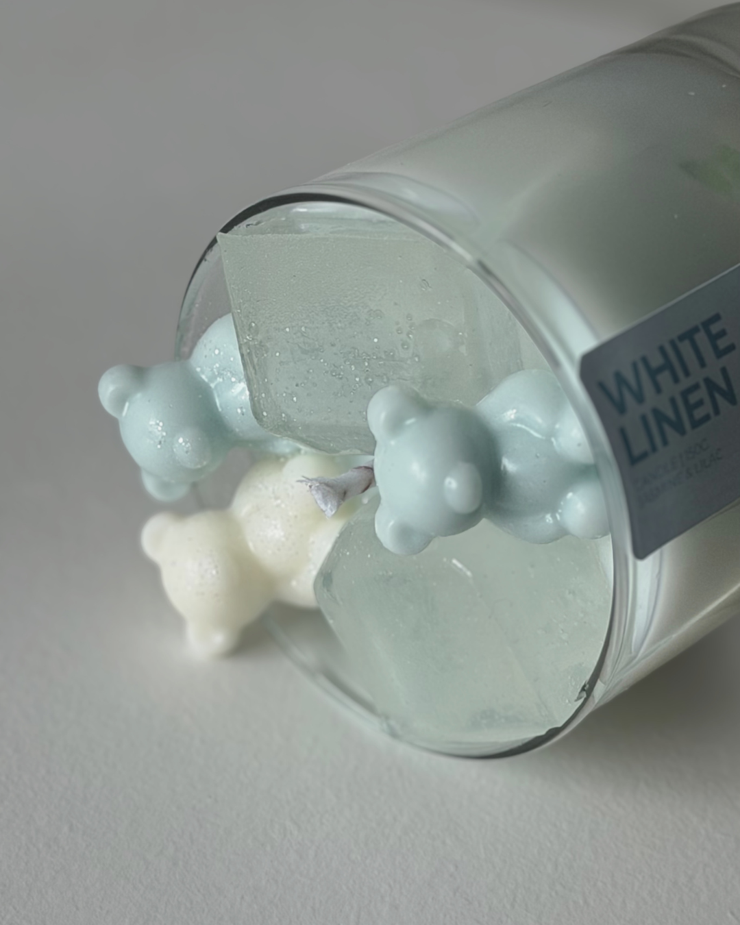 Candle · White Linen