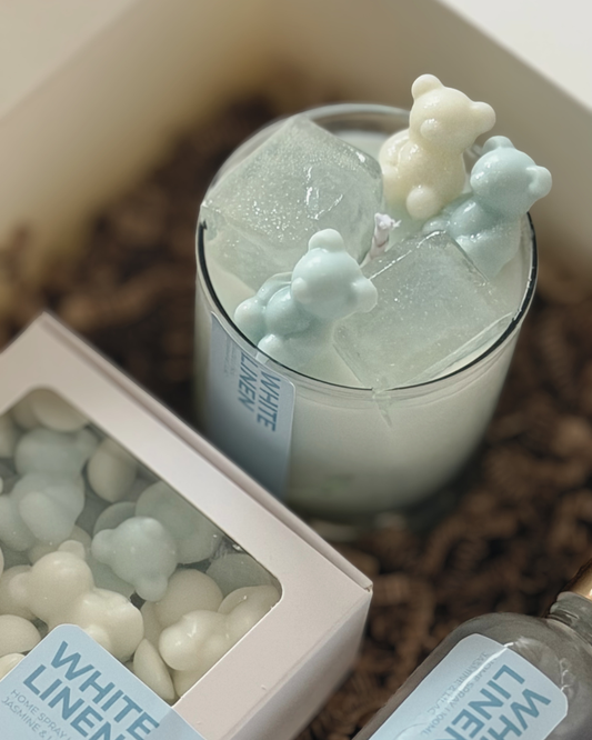Candle · White Linen